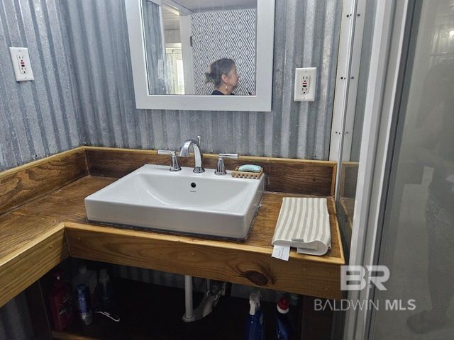 5576 Armadillo Avenue, Orange Beach, AL 36561