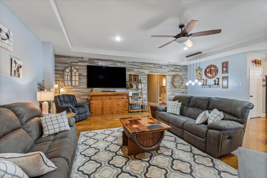 11578 28th Street, Santa Fe, TX 77510