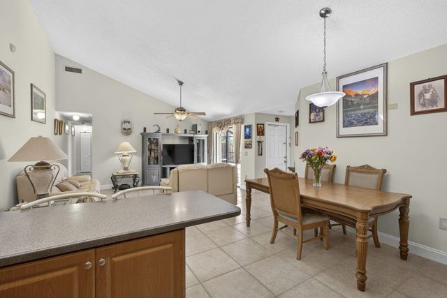 5662 Golden Eagle Circle, Palm Beach Gardens, FL 33418