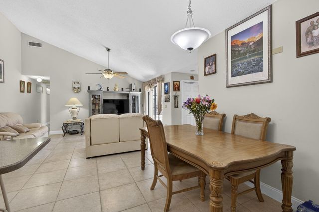 5662 Golden Eagle Circle, Palm Beach Gardens, FL 33418