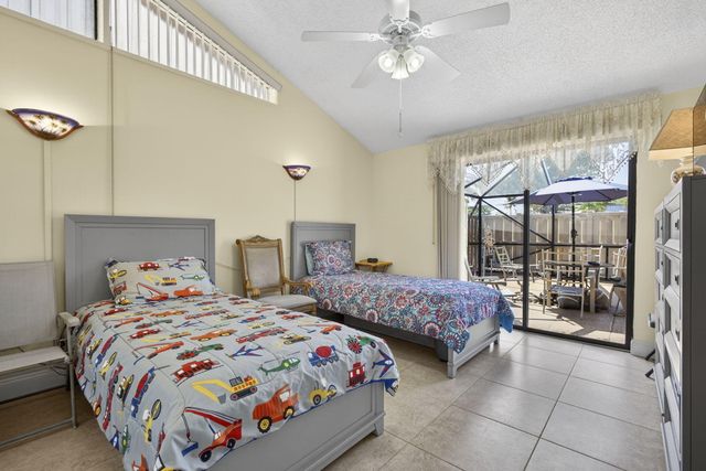 5662 Golden Eagle Circle, Palm Beach Gardens, FL 33418