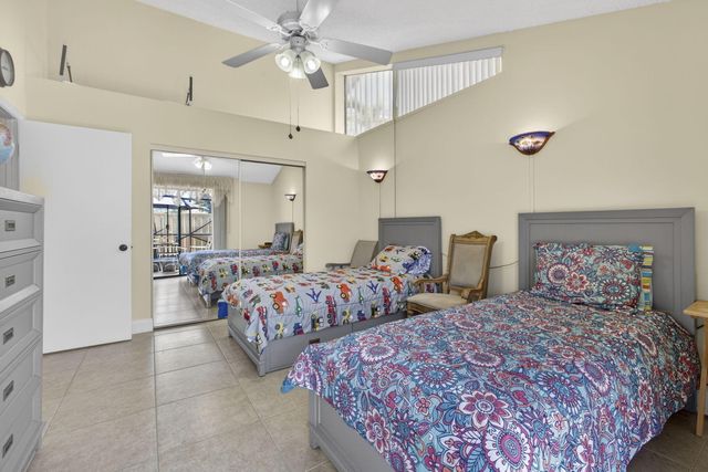 5662 Golden Eagle Circle, Palm Beach Gardens, FL 33418