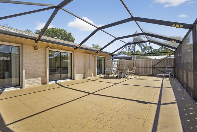 5662 Golden Eagle Circle, Palm Beach Gardens, FL 33418