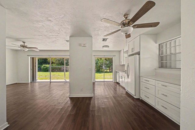 1458 8th Street, West Palm Beach, FL 33401