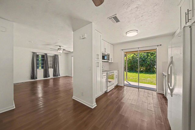 1458 8th Street, West Palm Beach, FL 33401