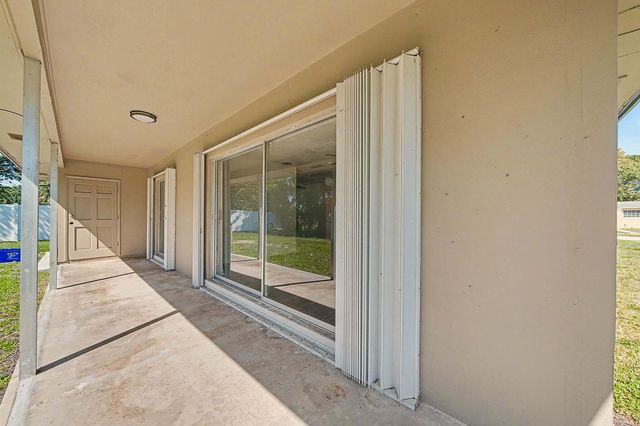 1458 8th Street, West Palm Beach, FL 33401