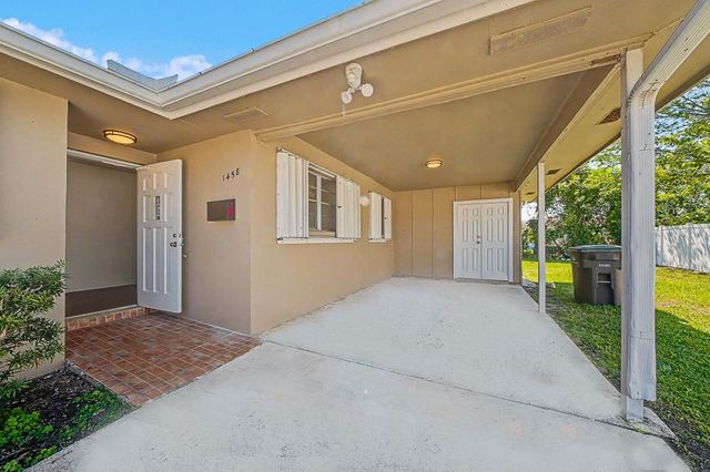 1458 8th Street, West Palm Beach, FL 33401