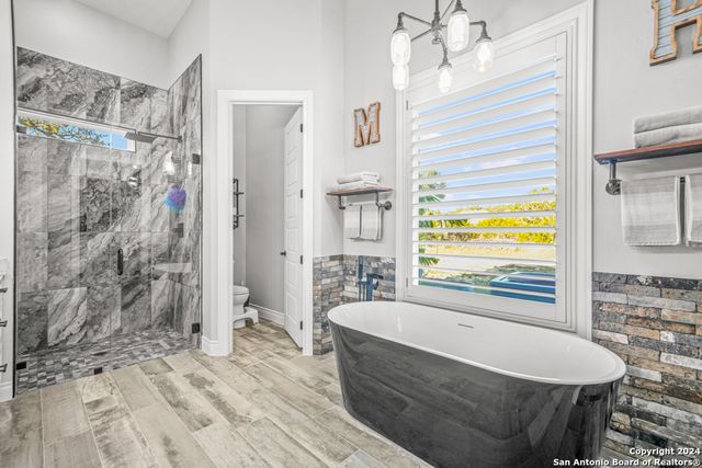 936 Cielo Rio, Pipe Creek, TX 78063