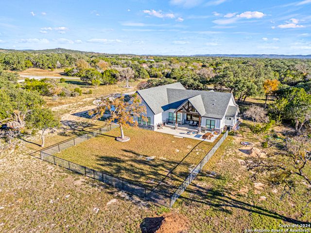 936 Cielo Rio, Pipe Creek, TX 78063