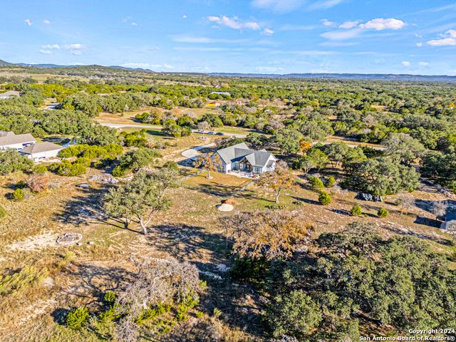 936 Cielo Rio, Pipe Creek, TX 78063