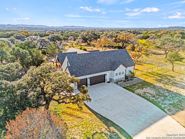 936 Cielo Rio, Pipe Creek, TX 78063