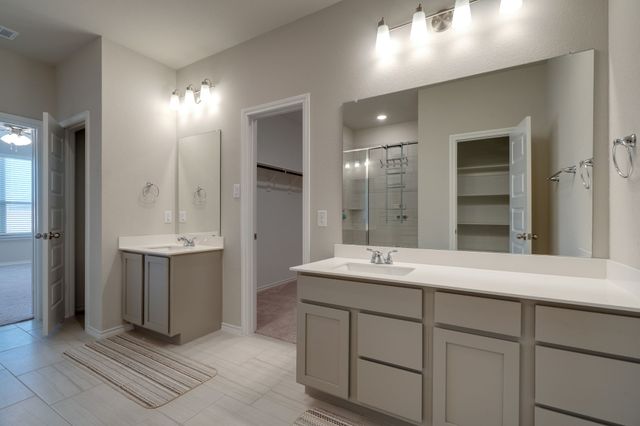 707 Ranchvale Court, Arlington, TX 76002