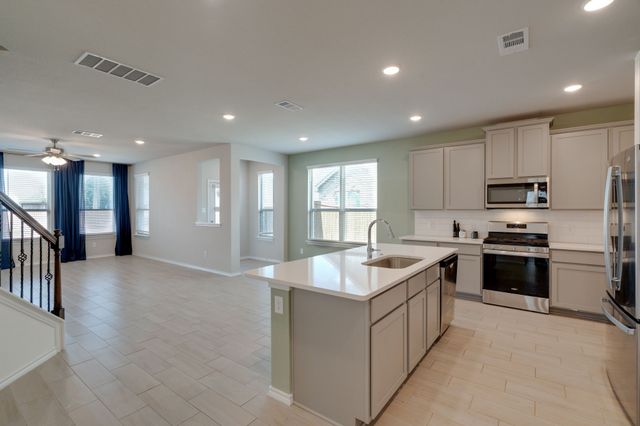 707 Ranchvale Court, Arlington, TX 76002