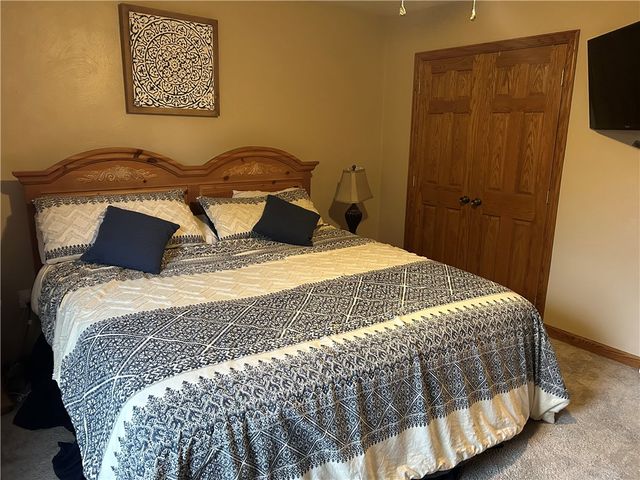 111 Longanecker Rd, Bullskin Twp, PA 15425