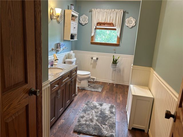 111 Longanecker Rd, Bullskin Twp, PA 15425