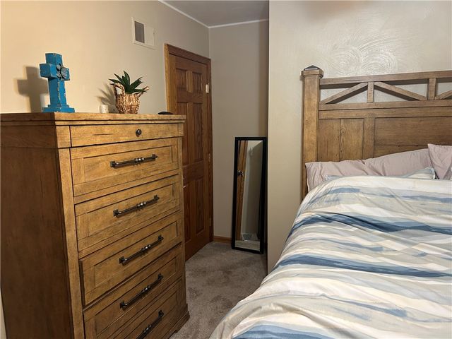 111 Longanecker Rd, Bullskin Twp, PA 15425