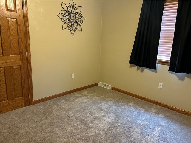 111 Longanecker Rd, Bullskin Twp, PA 15425
