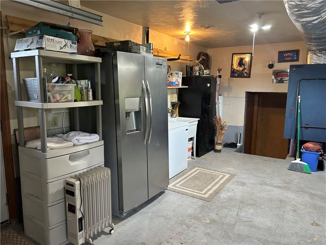 111 Longanecker Rd, Bullskin Twp, PA 15425