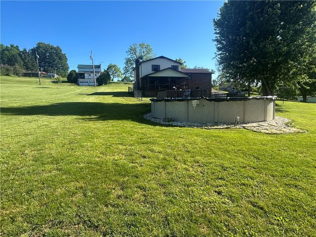 111 Longanecker Rd, Bullskin Twp, PA 15425