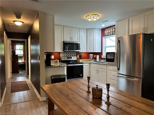 119 Barlow Circle, Winston-salem, NC 27105