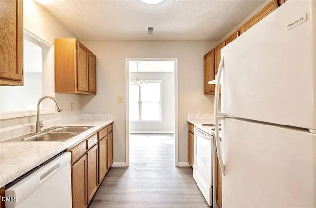 1521 Kara Court, Fayetteville, NC 28304