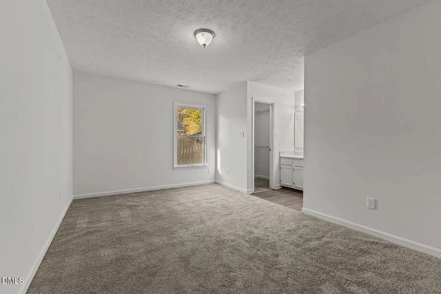 1521 Kara Court, Fayetteville, NC 28304