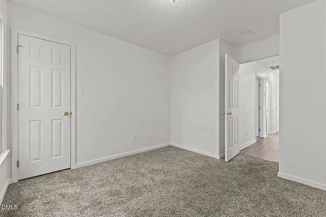 1521 Kara Court, Fayetteville, NC 28304