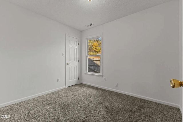 1521 Kara Court, Fayetteville, NC 28304