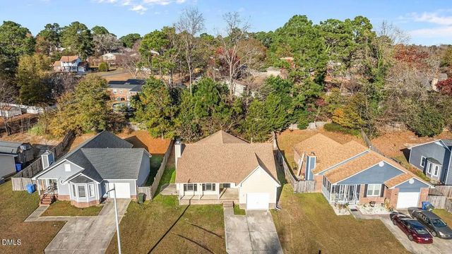 1521 Kara Court, Fayetteville, NC 28304