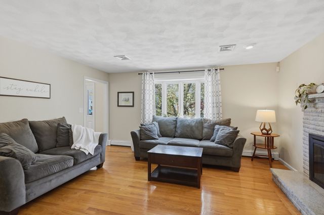 5 Candice Court 1, Woburn, MA 01801