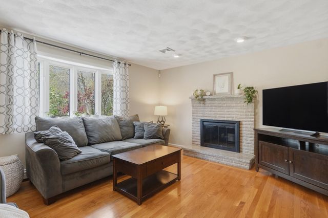 5 Candice Court 1, Woburn, MA 01801