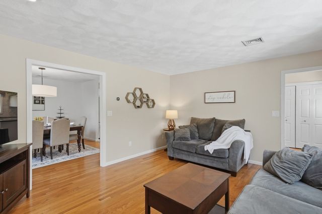 5 Candice Court 1, Woburn, MA 01801