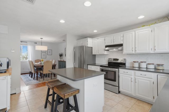 5 Candice Court 1, Woburn, MA 01801