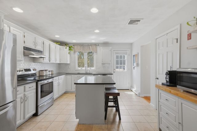 5 Candice Court 1, Woburn, MA 01801
