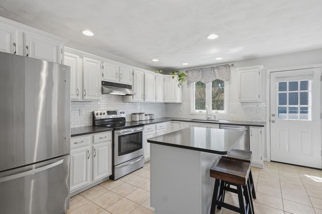 5 Candice Court 1, Woburn, MA 01801
