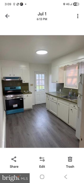 1302 ELM ST, Wilmington, DE 19805