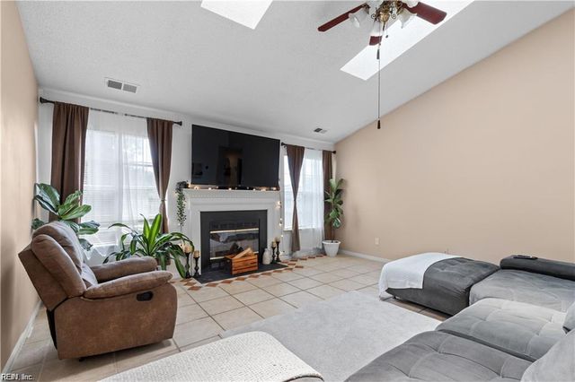 1204 B ST, Suffolk, VA 23434