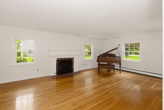 21 Temple Drive, Groton, MA 01450