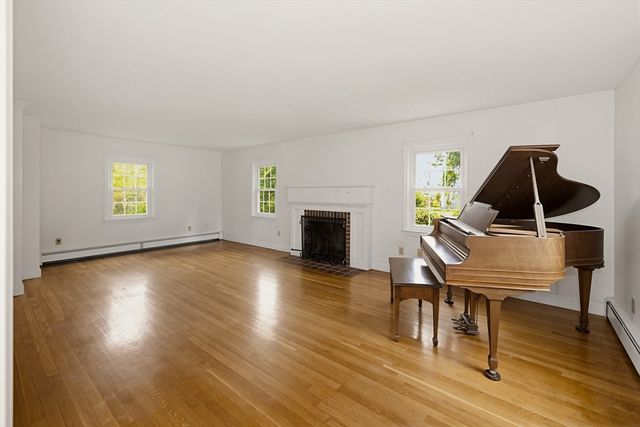21 Temple Drive, Groton, MA 01450