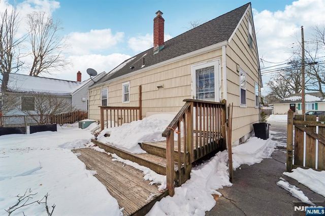 187 OLIVE Avenue, Pompton Lakes, NJ 07442