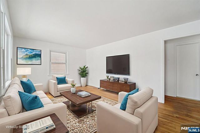 187 OLIVE Avenue, Pompton Lakes, NJ 07442