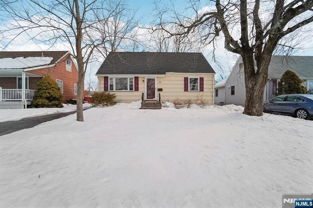 187 OLIVE Avenue, Pompton Lakes, NJ 07442