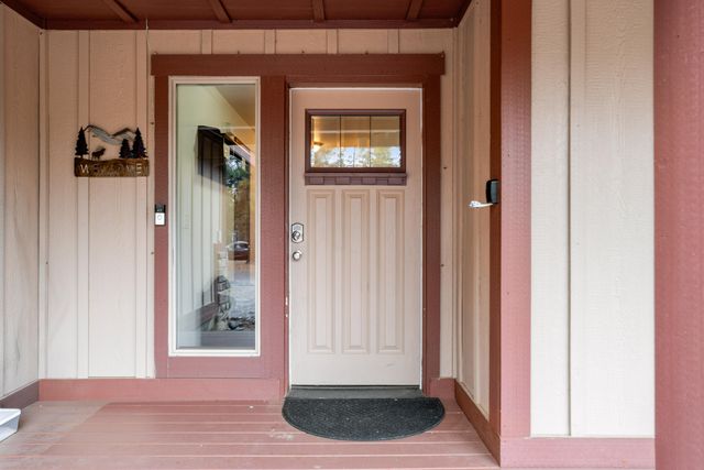 55387 Gross Drive, Bend, OR 97707