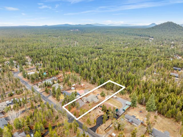 55387 Gross Drive, Bend, OR 97707