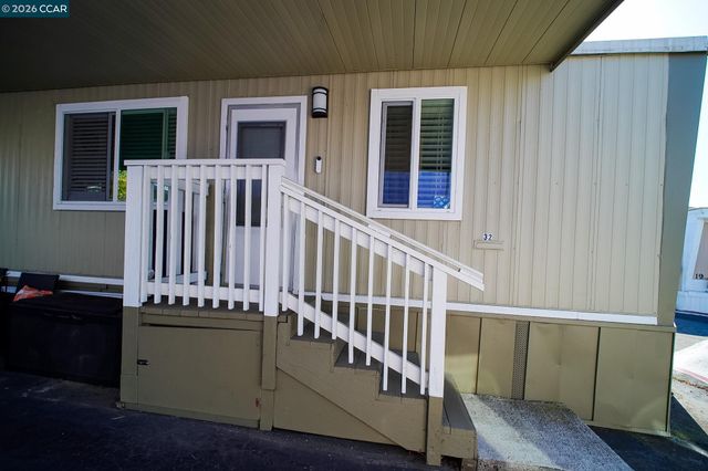 3875 Castro Valley Blvd 32, Castro Valley, CA 94546