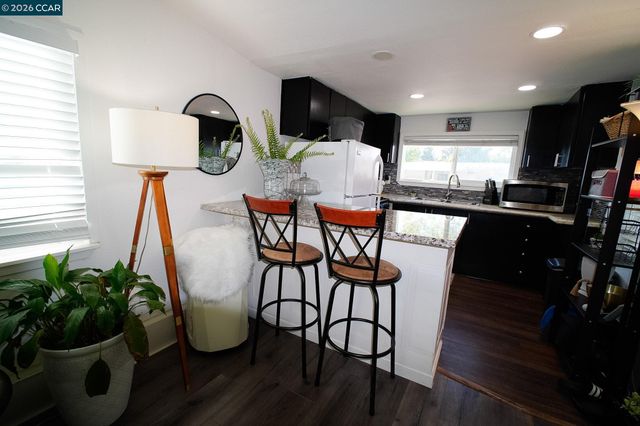 3875 Castro Valley Blvd 32, Castro Valley, CA 94546