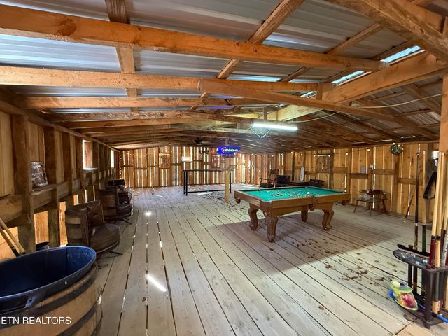 673 Reagan Valley Rd, Tellico Plains, TN 37385