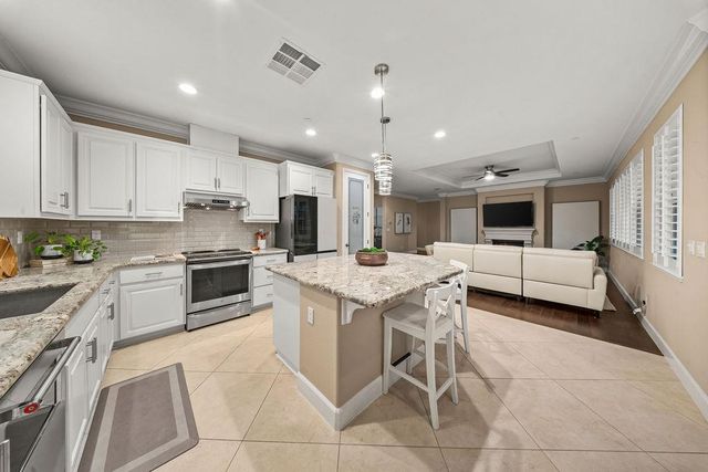 1413 Greenbrier Rd, West Sacramento, CA 95691