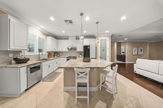 1413 Greenbrier Rd, West Sacramento, CA 95691