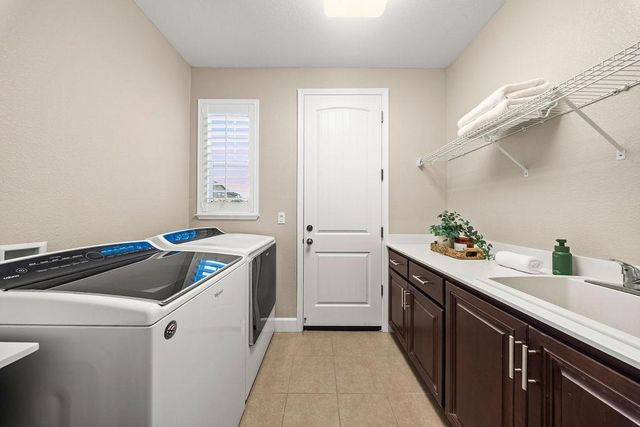 1413 Greenbrier Rd, West Sacramento, CA 95691